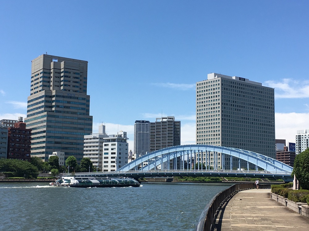 水彩都市の橋を愉しむ