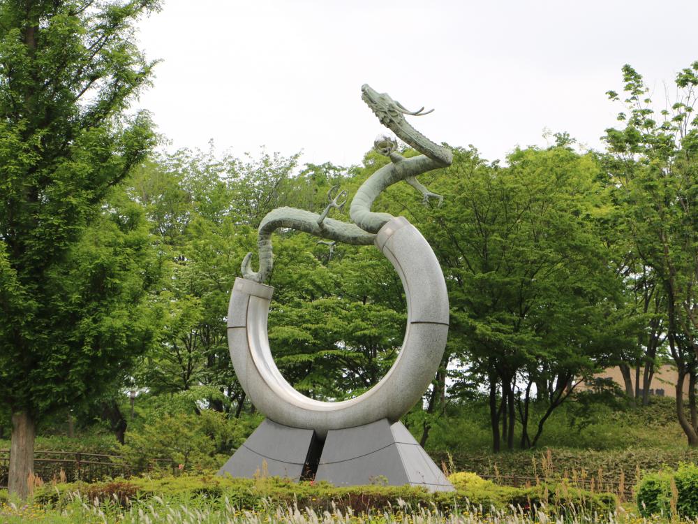 ⑧青龍【四神】 パブリック・アート特集