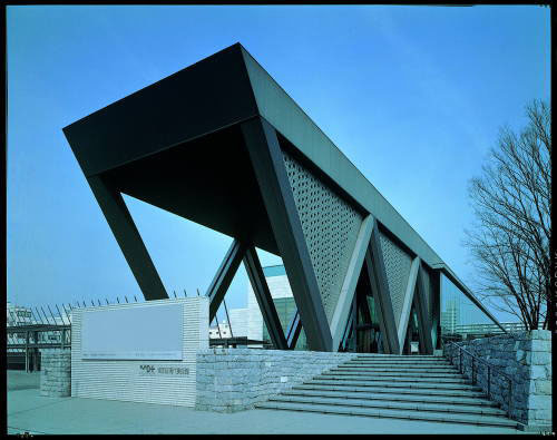 東京都現代美術館