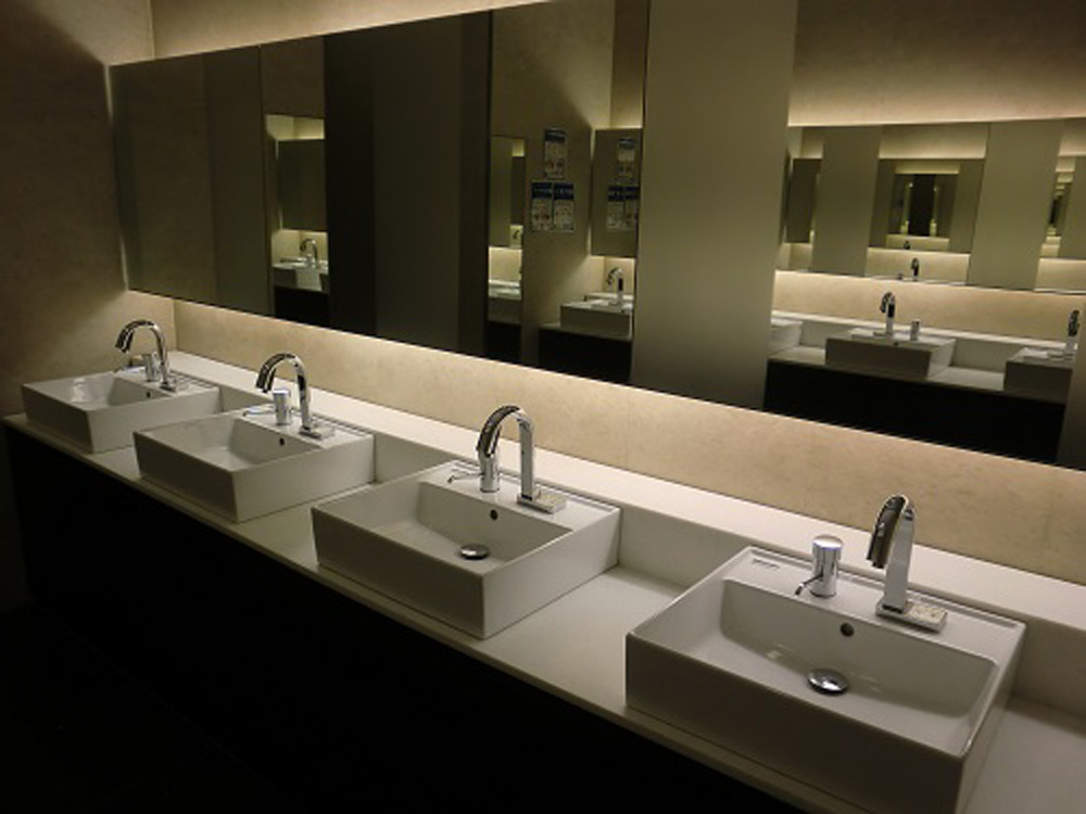 高級感のある綺麗なトイレ 画像5