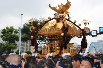 富岡八幡宮例祭・二の宮神輿渡御